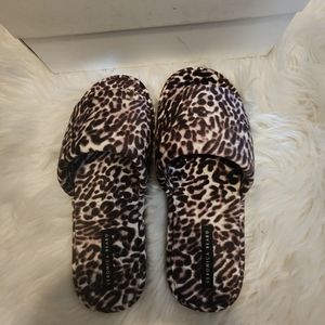 Gorgeous Veronica Beard Slides